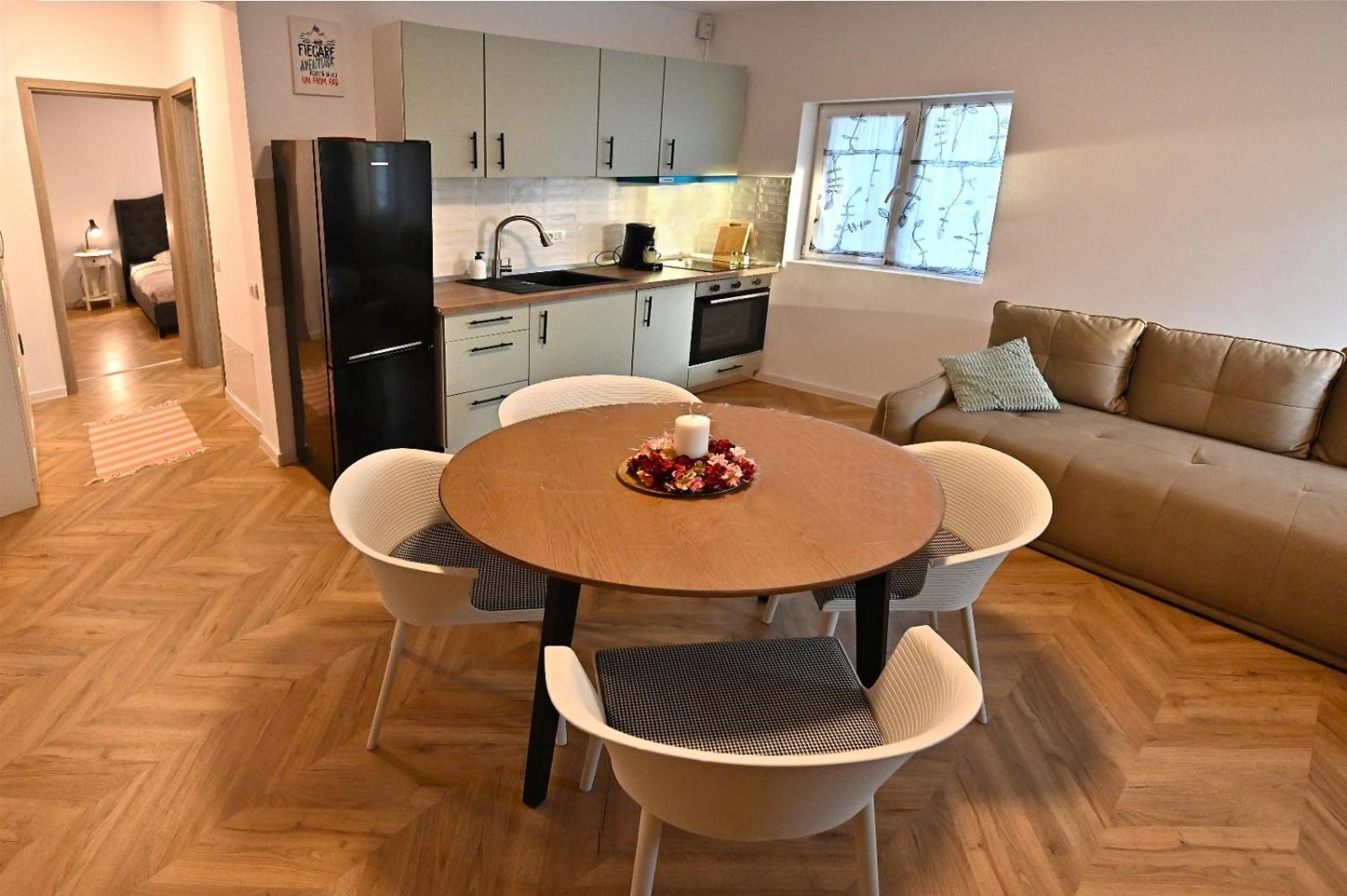 Adora Apartment *