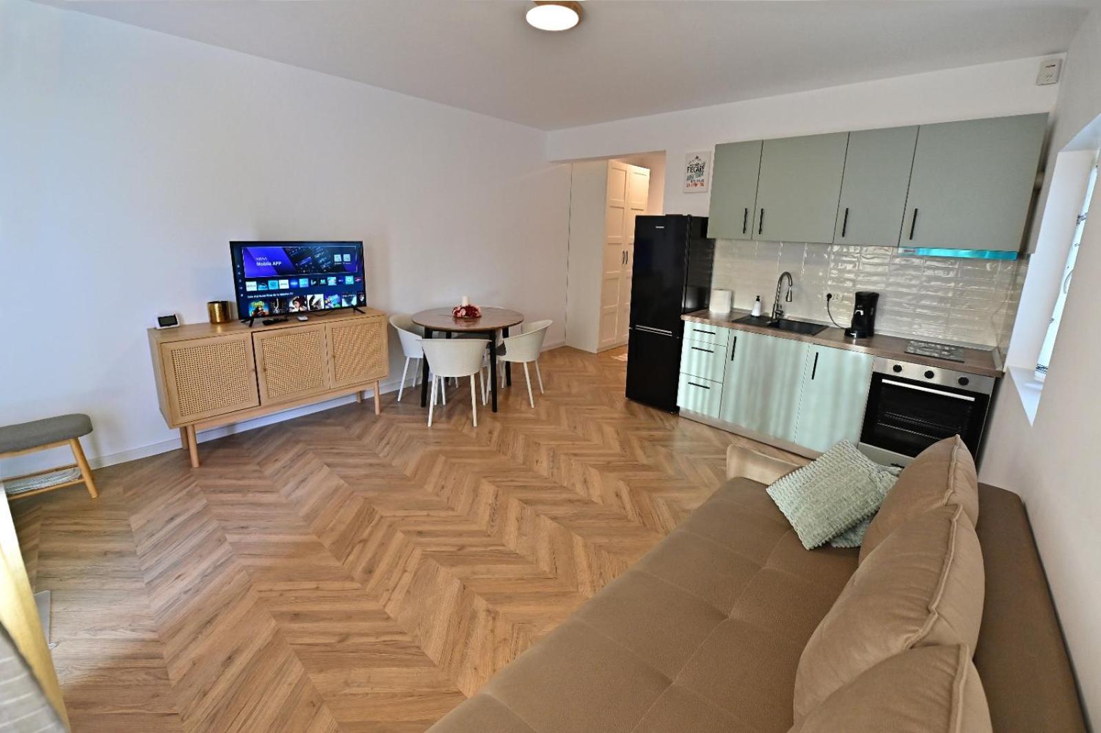 Adora Apartment Pitesti